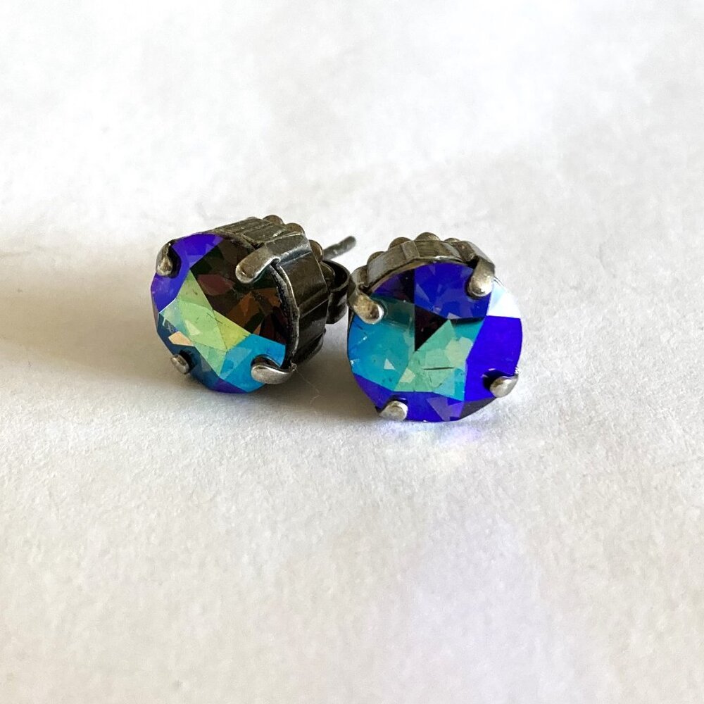 Sabika Fashion Shades Manhattan Stud Earrings